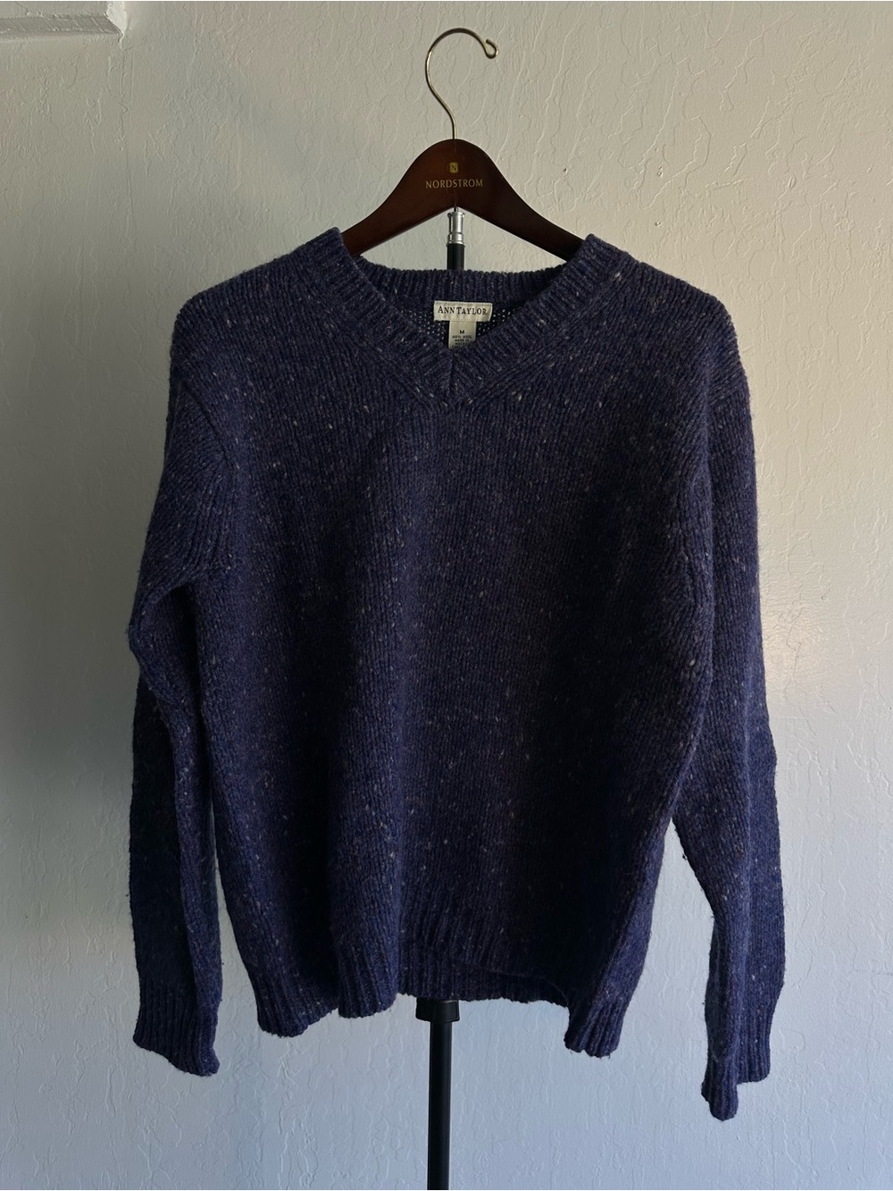 Ann Taylor Deep Purple Speckled V-Neck Pullover Sweater Size M